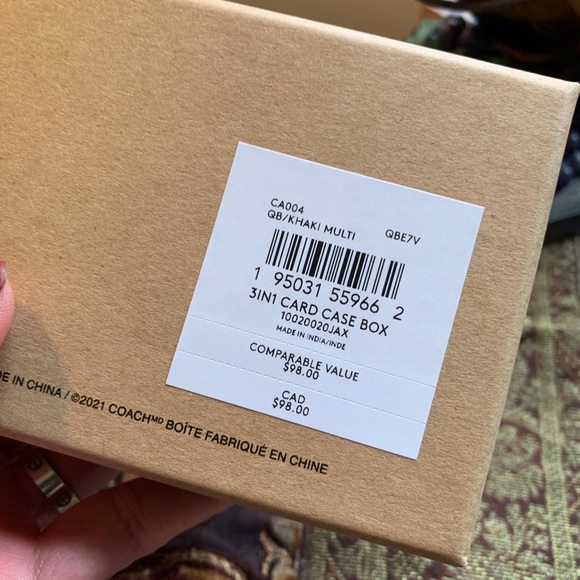 Authentic COACH 3 in 1 coated signature leather card case/ money clip - Picture 9 of 9